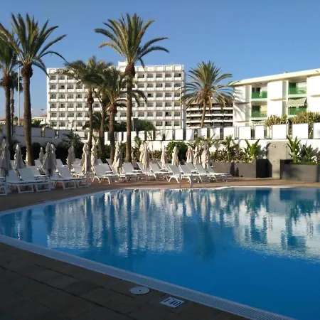 Deluxe Single Roon With Half Board, Only Adults, 200 Metros From Apartmán