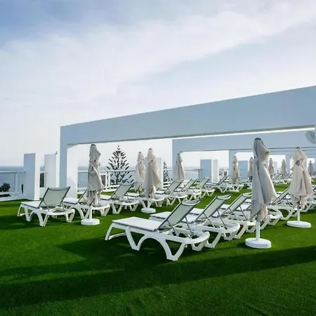 아파트 Deluxe Single Roon With Half Board, Only Adults, 200 Metros From
