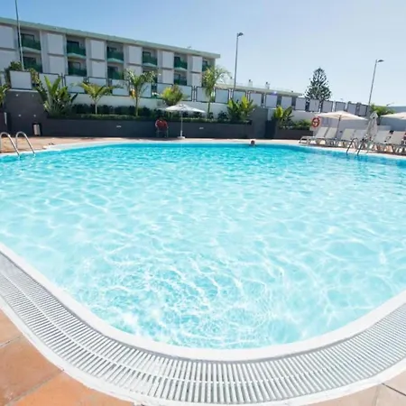 Deluxe Single Roon With Half Board, Only Adults, 200 Metros From