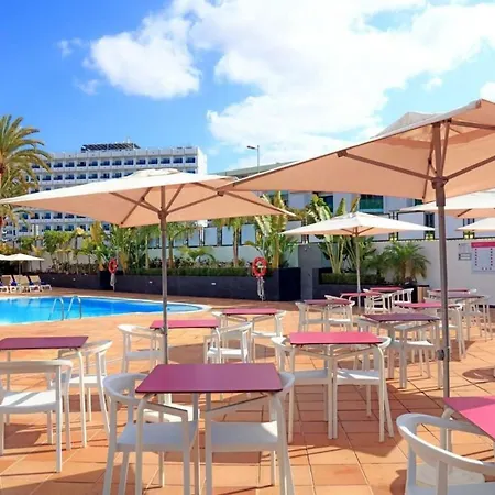 Deluxe Single Roon With Half Board, Only Adults, 200 Metros From Appartement